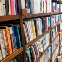 Intérieur de la partie loisirs du magasin